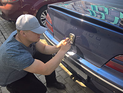 Мастер Lockservice со спец инструментом.